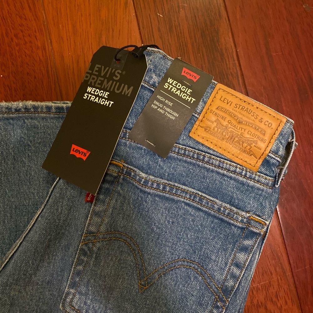 Levi’s Wedgie Straight Jeans